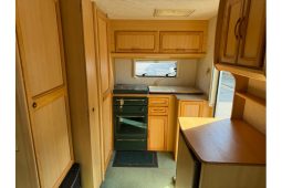 Coachman Amara 380 full