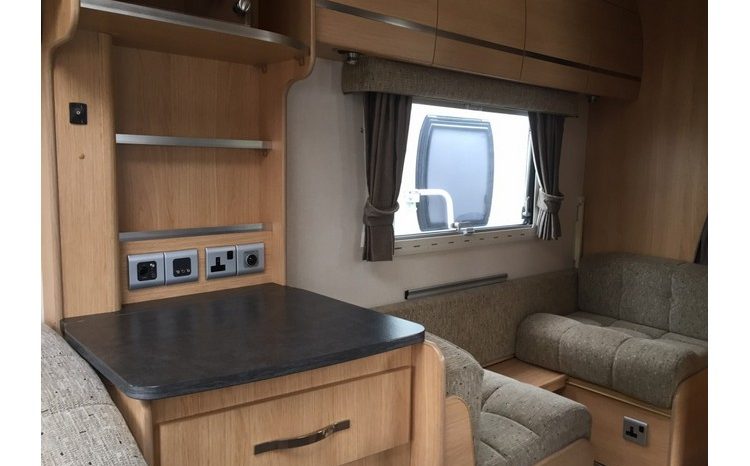 Coachman Pastiche 520 full